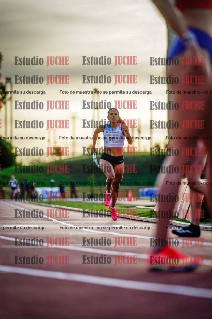 Fotos de los relevos 4x400 m de mujeres