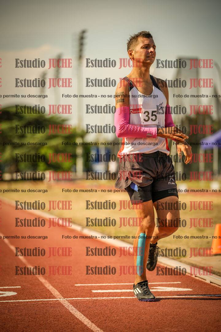 Fotos de los 800 m llanos de varones