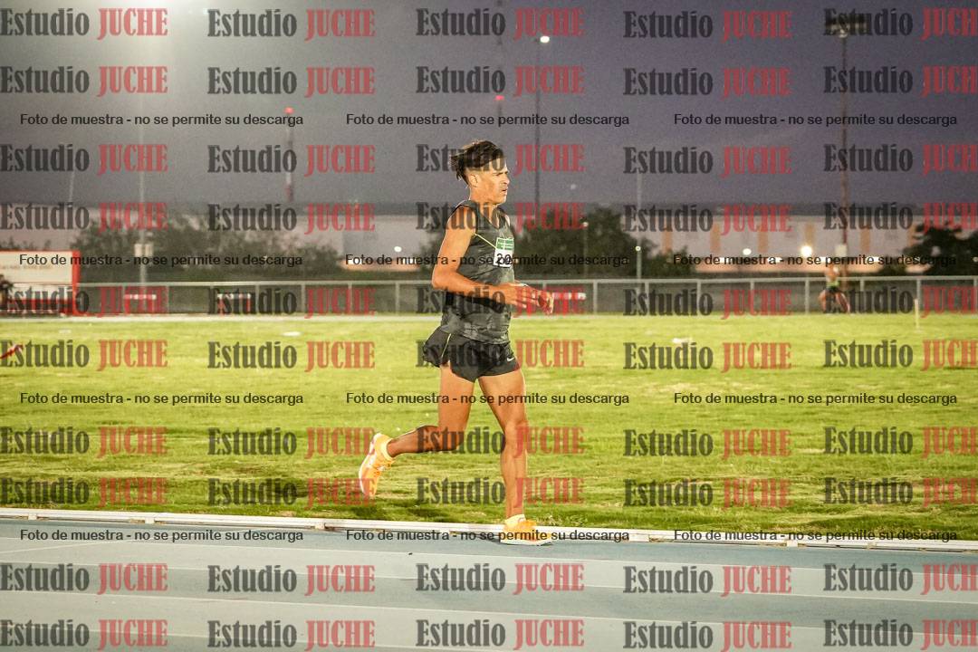 Fotos de los 3000 m llanos de varones