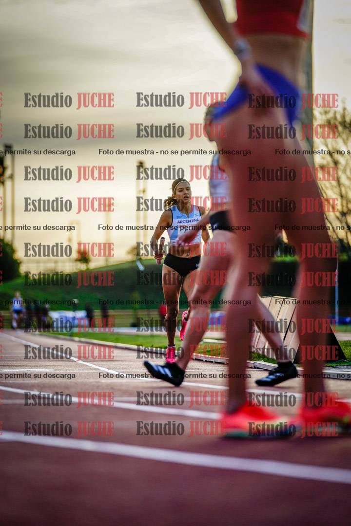 Fotos de los relevos 4x400 m de mujeres