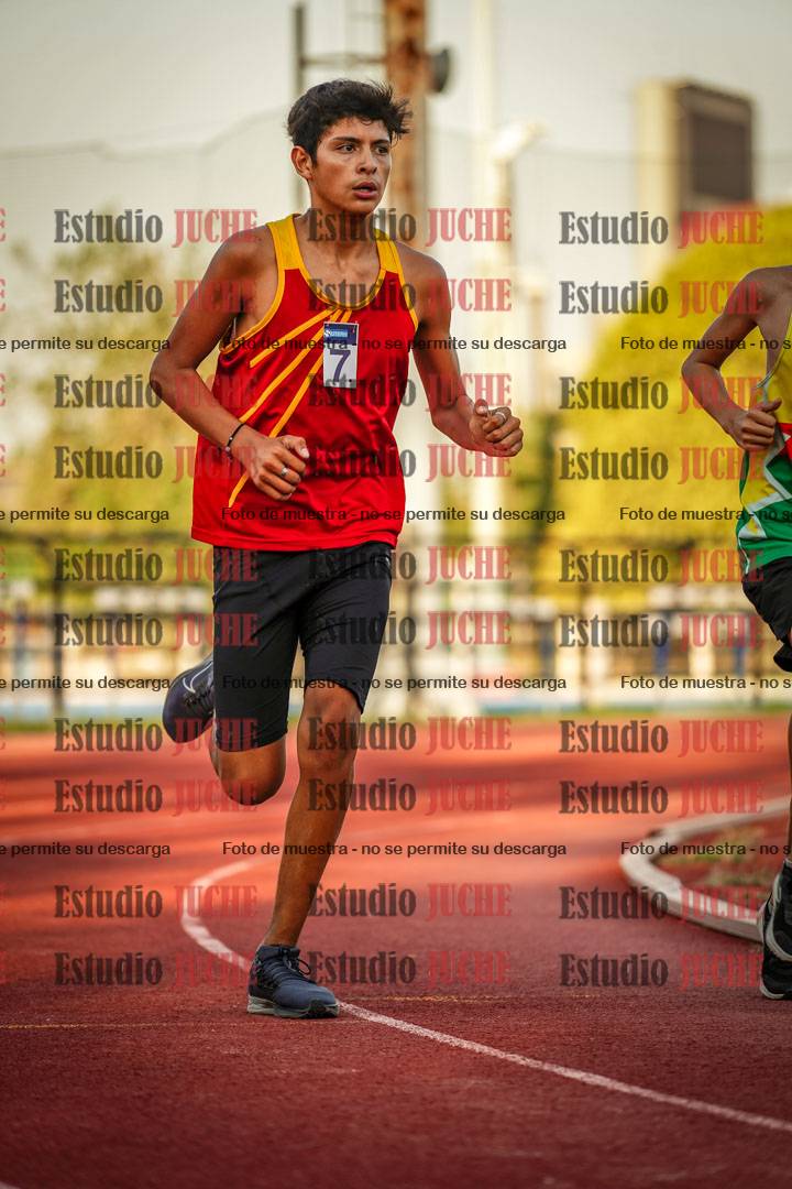 Fotos de los 2400 m llanos de varones