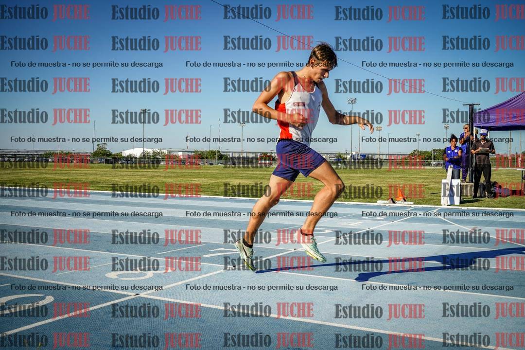 Fotos de los 400 m llanos de varones