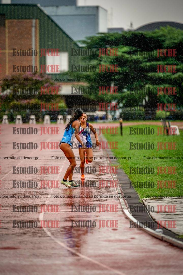 Fotos de las postas 4x400 m de mujeres