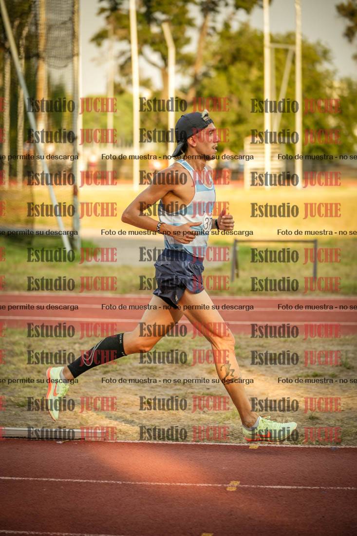 Fotos de los 5000 m llanos de mujeres y varones