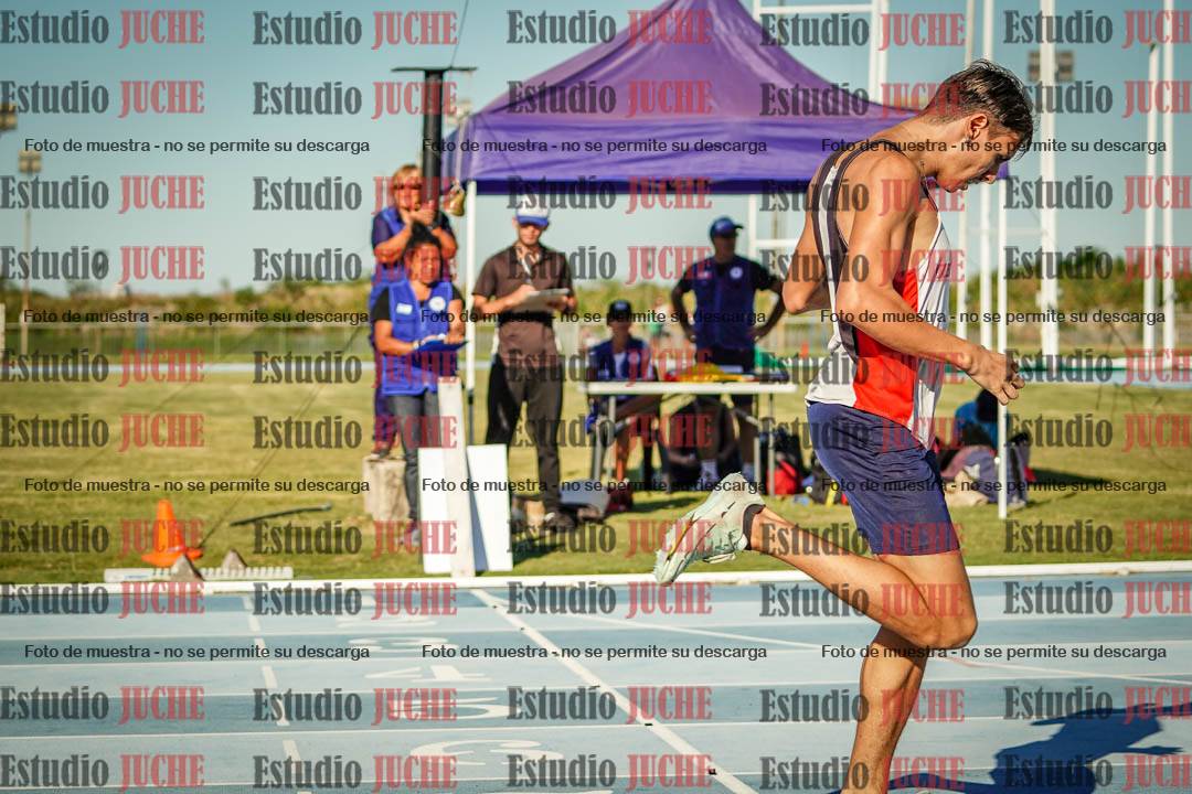 Fotos de los 400 m llanos de varones