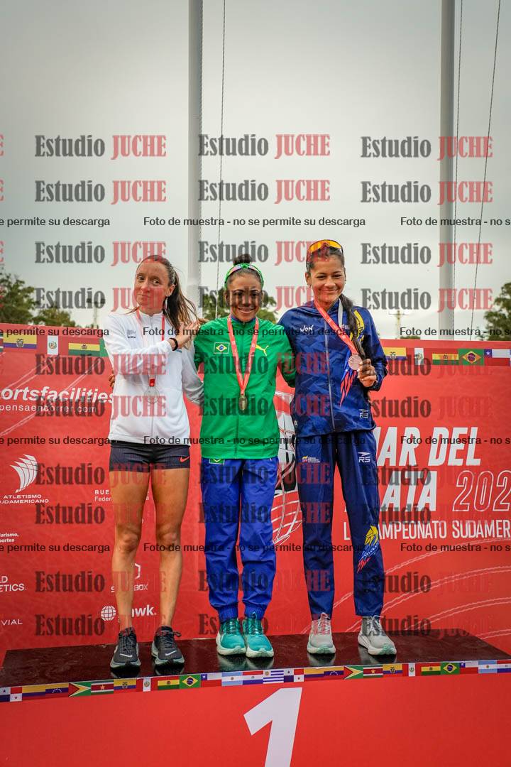 Fotos de algunos extras y podios del día 1