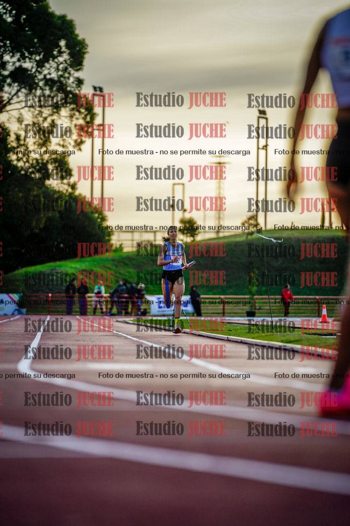 Fotos de los relevos 4x400 m de mujeres