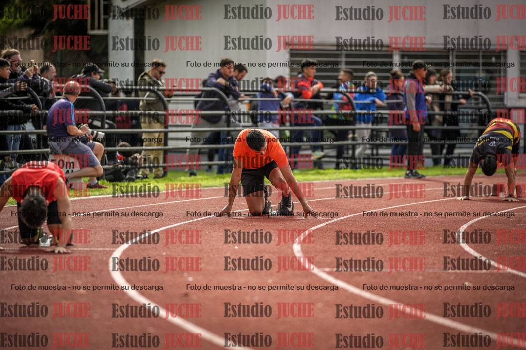 Fotos de los 400 m llanos de varones
