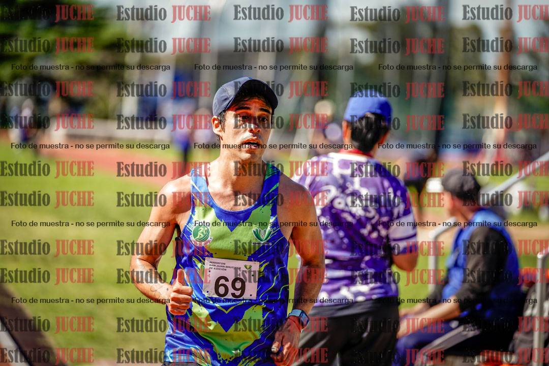Fotos de los 5000 m llanos de mujeres y varones
