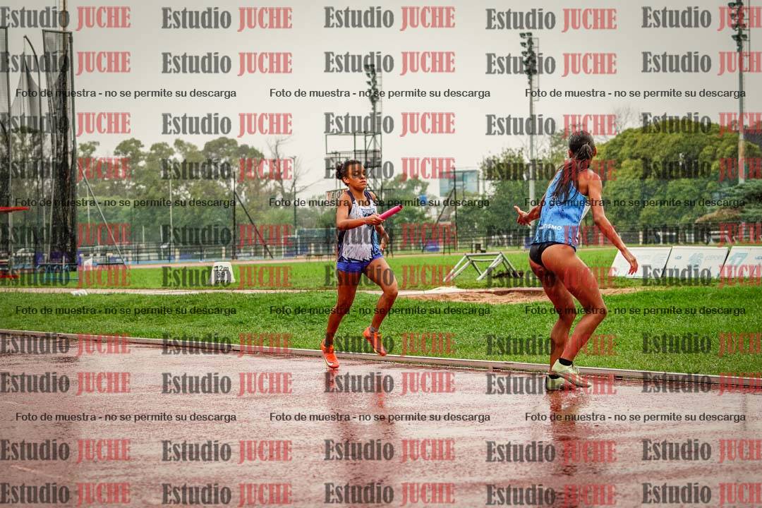 Fotos de las postas 4x400 m de mujeres
