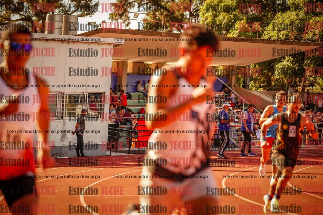Fotos de los 800 m llanos de varones