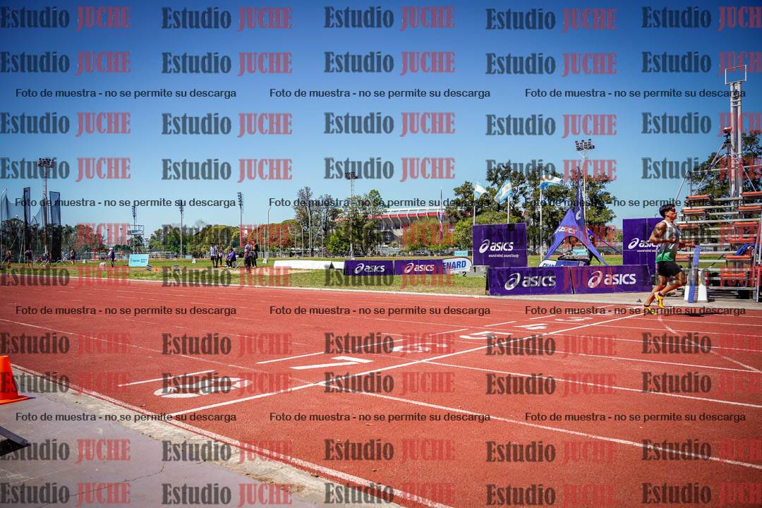 Fotos de los 400 m llanos de varones