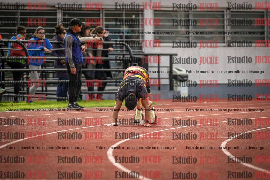 Fotos de los 400 m llanos de varones