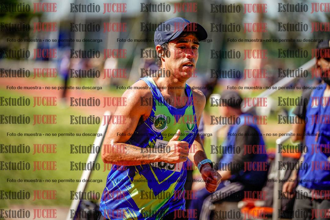 Fotos de los 5000 m llanos de mujeres y varones