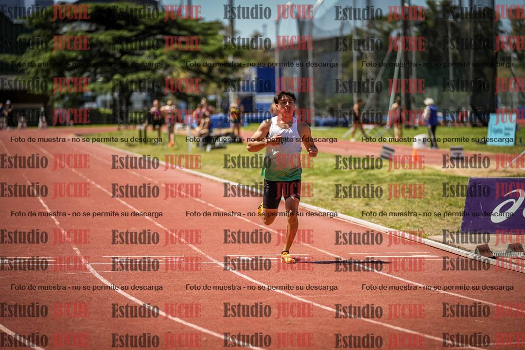 Fotos de los 400 m llanos de varones