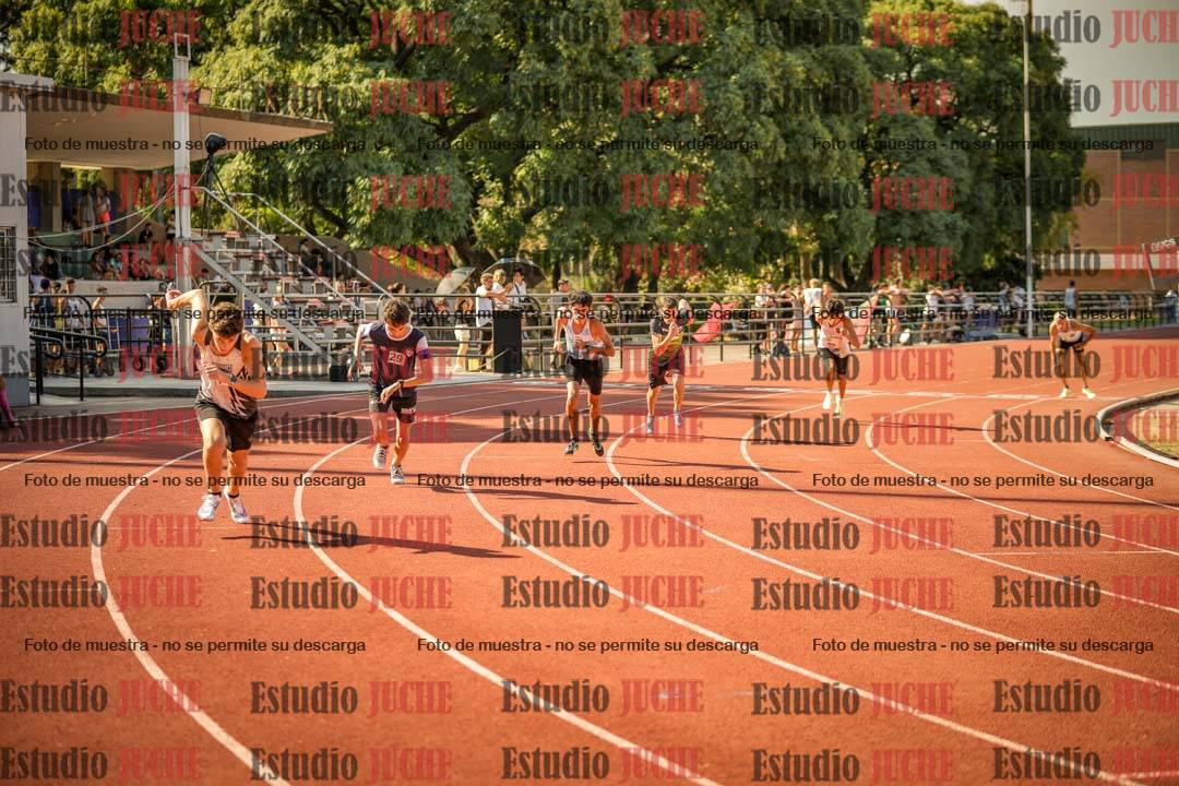 Fotos de los 800 m llanos de varones