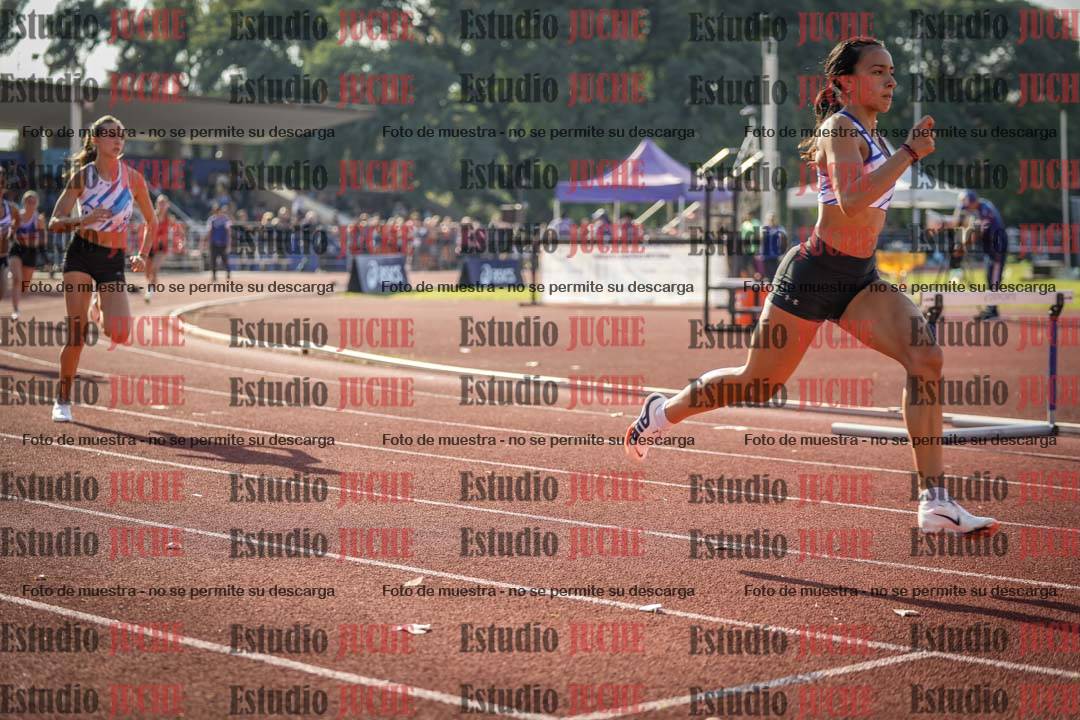 Fotos de los 400 m con vallas de mujeres