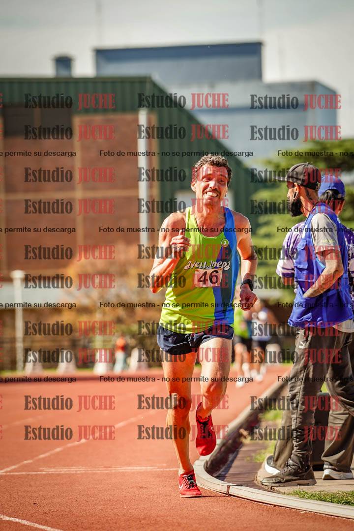 Fotos de los 5000 m llanos de mujeres y varones