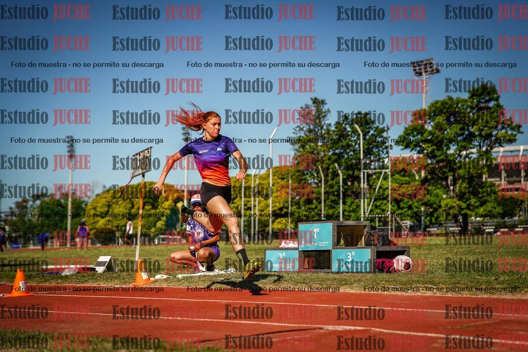 Fotos del salto triple de mujeres y varones - tablas de 8 - 11 - 13