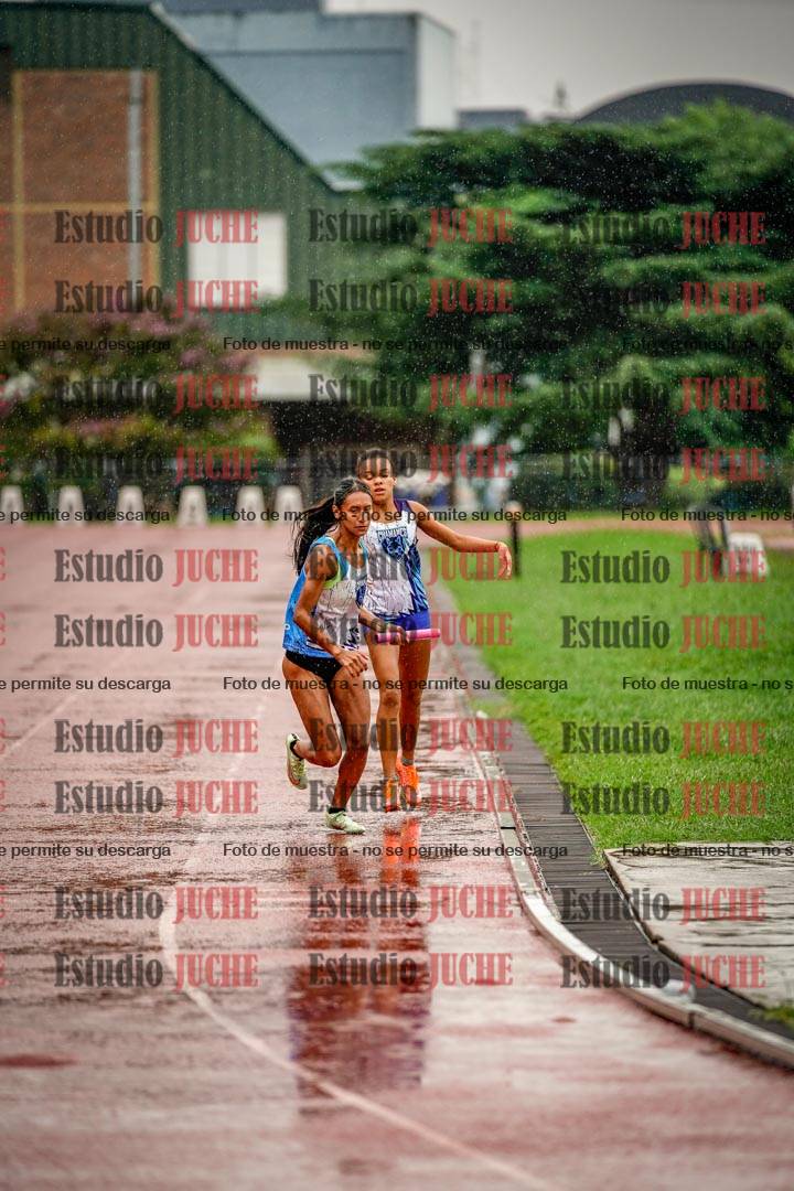 Fotos de las postas 4x400 m de mujeres