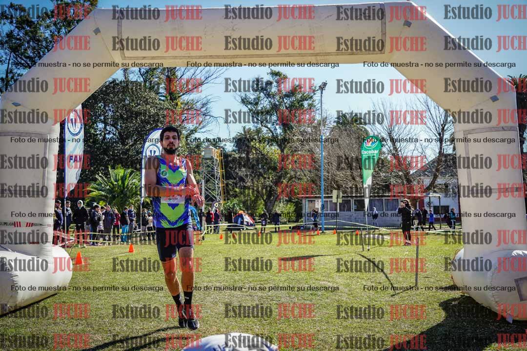 Fotos de la llegada del cross de 8000 m
