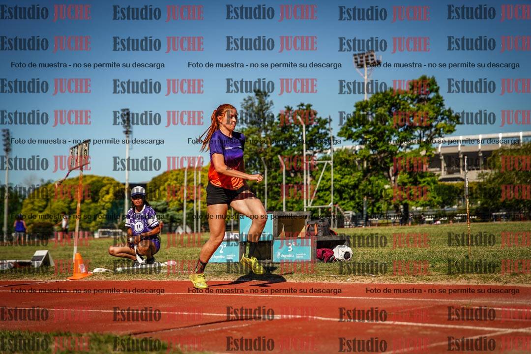 Fotos del salto triple de mujeres y varones - tablas de 8 - 11 - 13