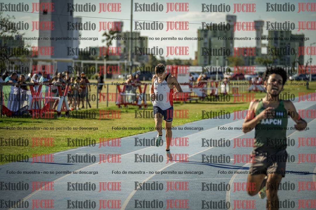 Fotos de los 400 m llanos de varones