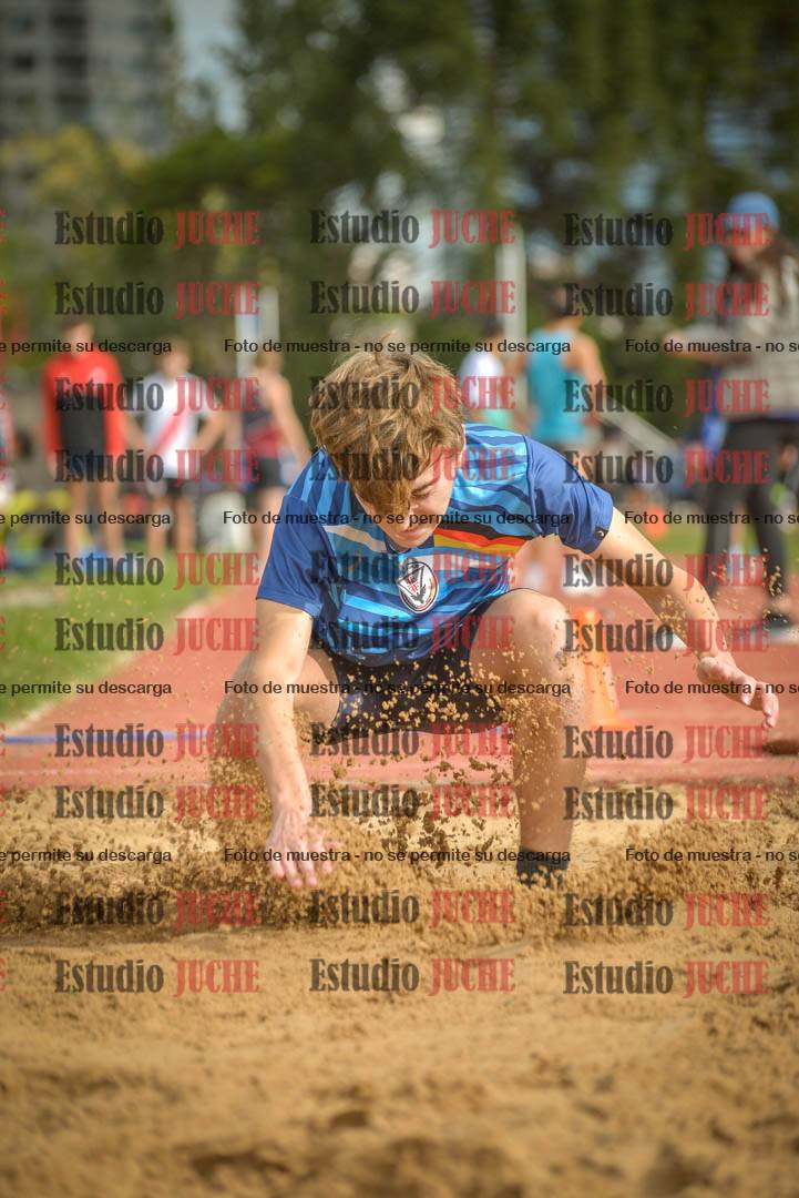 Fotos del salto en largo - varones U16