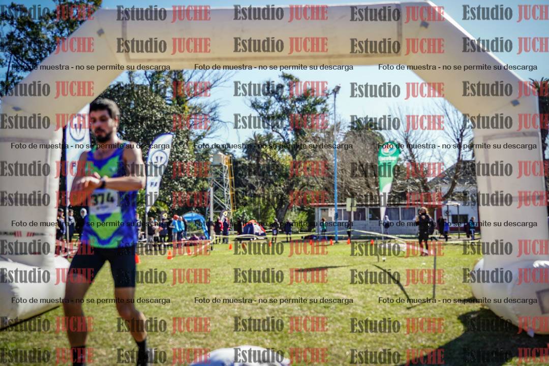 Fotos de la llegada del cross de 8000 m