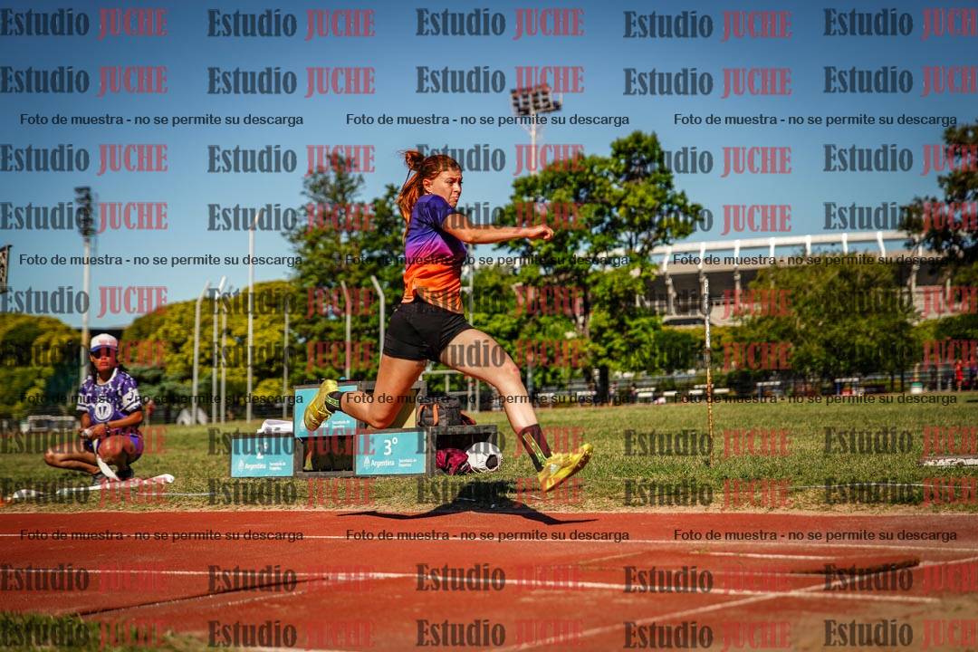 Fotos del salto triple de mujeres y varones - tablas de 8 - 11 - 13