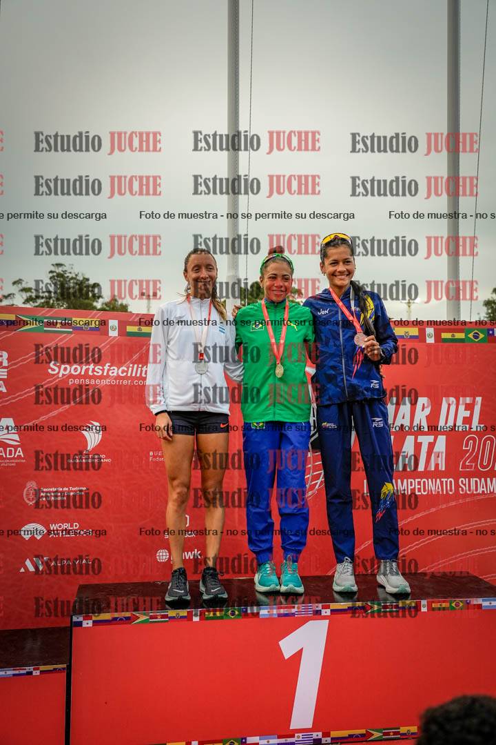 Fotos de algunos extras y podios del día 1