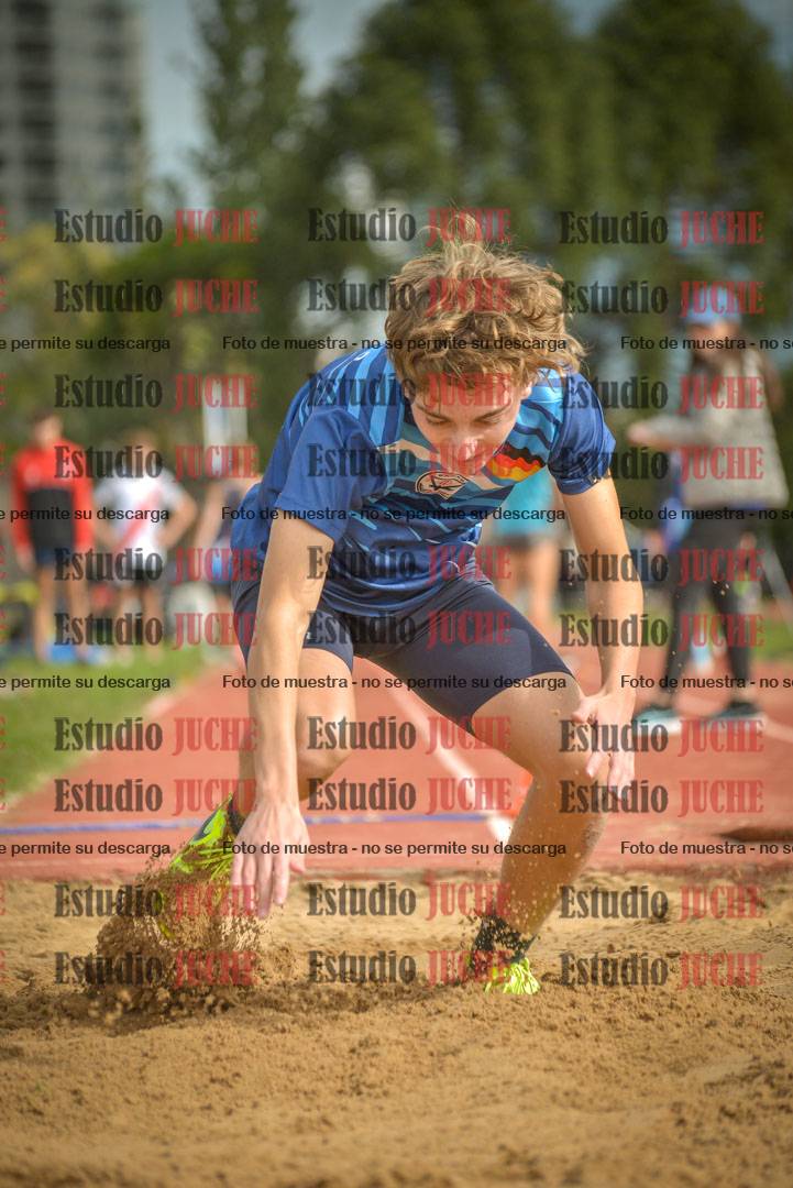 Fotos del salto en largo - varones U16