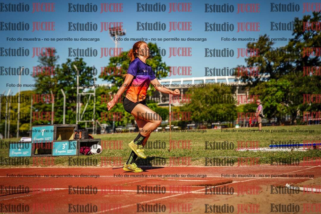 Fotos del salto triple de mujeres y varones - tablas de 8 - 11 - 13