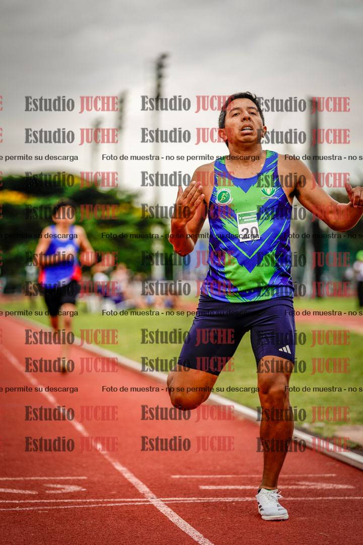 Fotos de los 800 m de varones