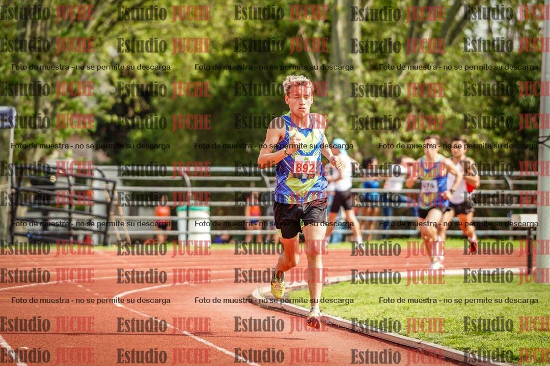 Fotos de los 3000 m llanos de varones