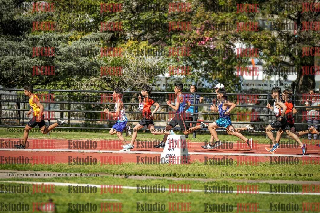 Fotos de los 600 m llanos de varones