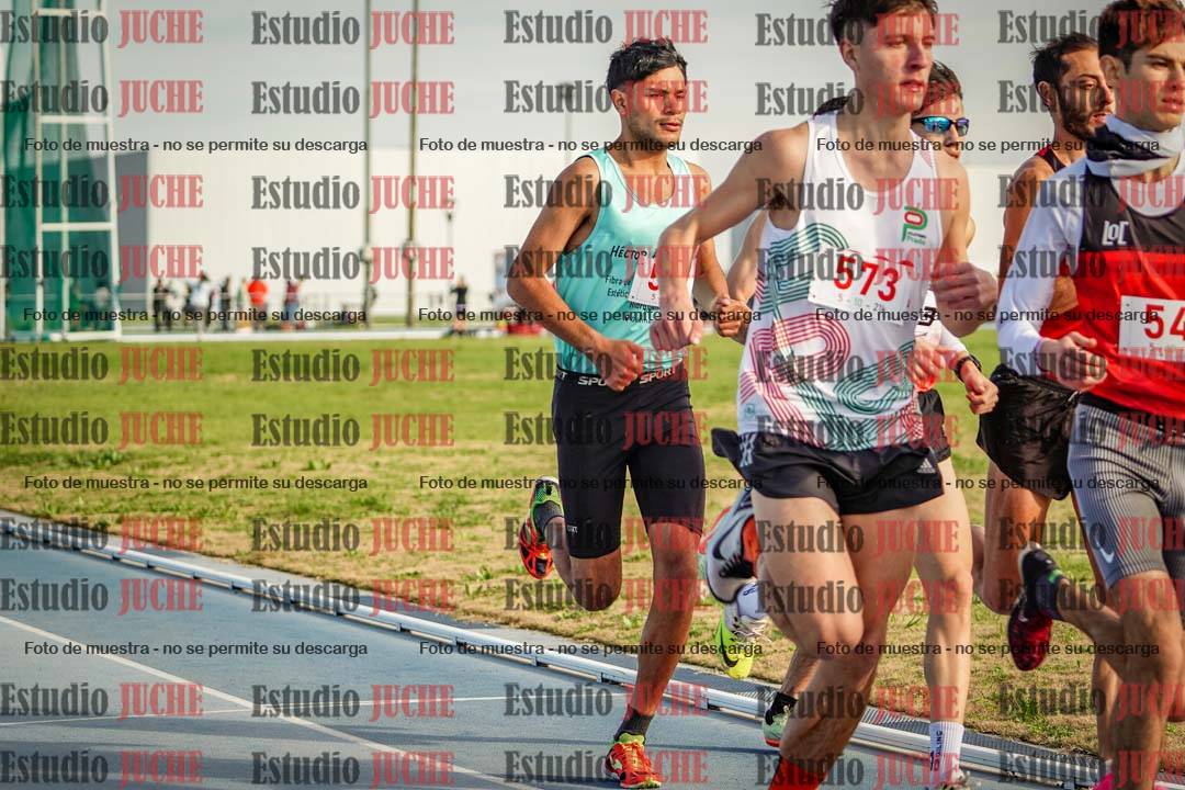 Fotos de los 1500 m llanos de varones