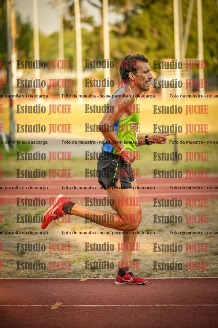 Fotos de los 5000 m llanos de mujeres y varones