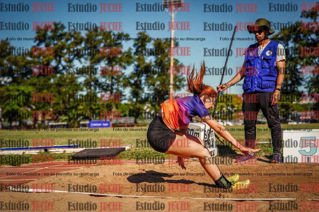 Fotos del salto triple de mujeres y varones - tablas de 8 - 11 - 13