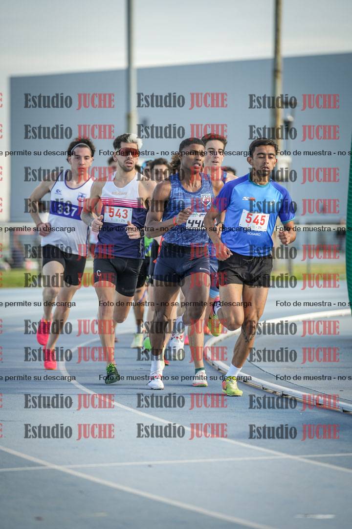 Fotos de los 1500 m llanos de varones