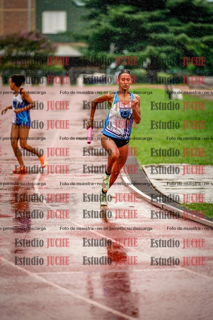 Fotos de las postas 4x400 m de mujeres