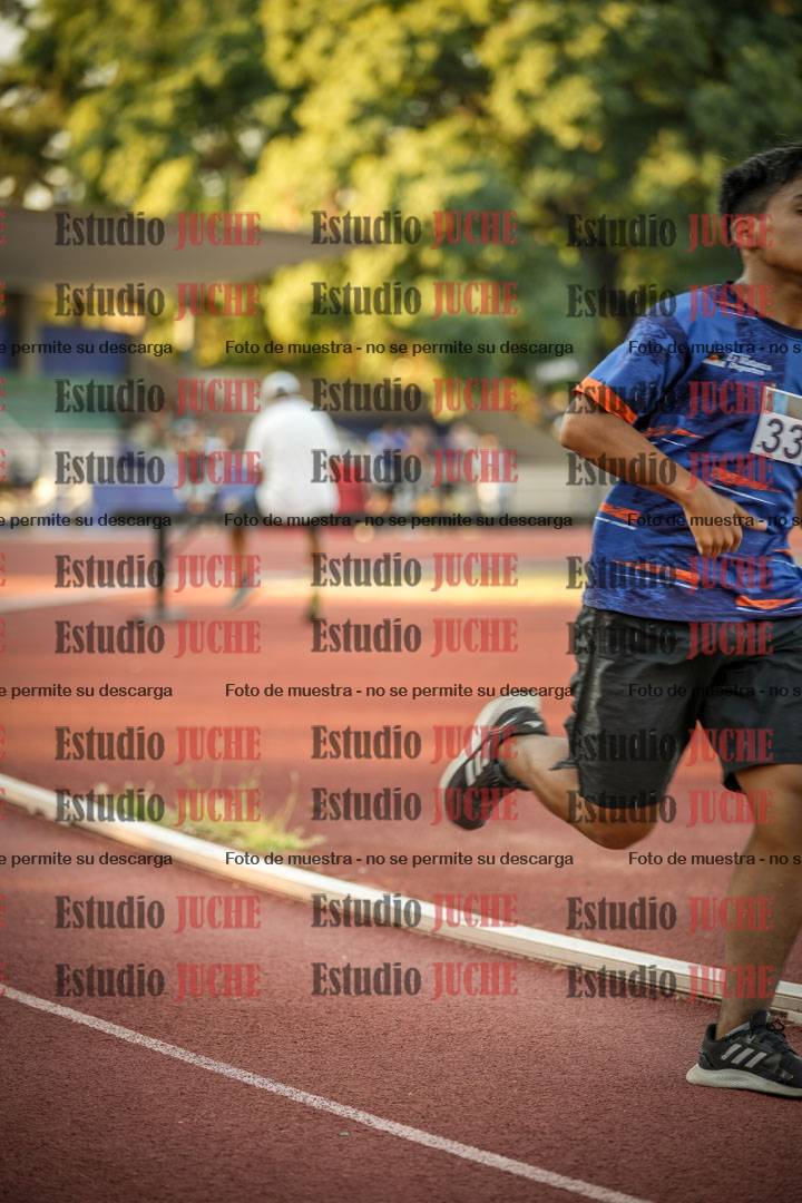 Fotos de los 2400 m llanos de varones
