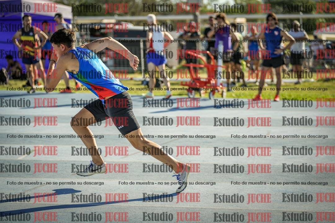 Fotos de los 400 m llanos de varones