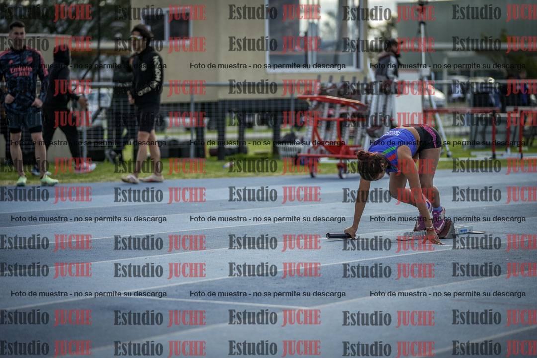 Fotos de las postas 4x400 m llanos de mujeres