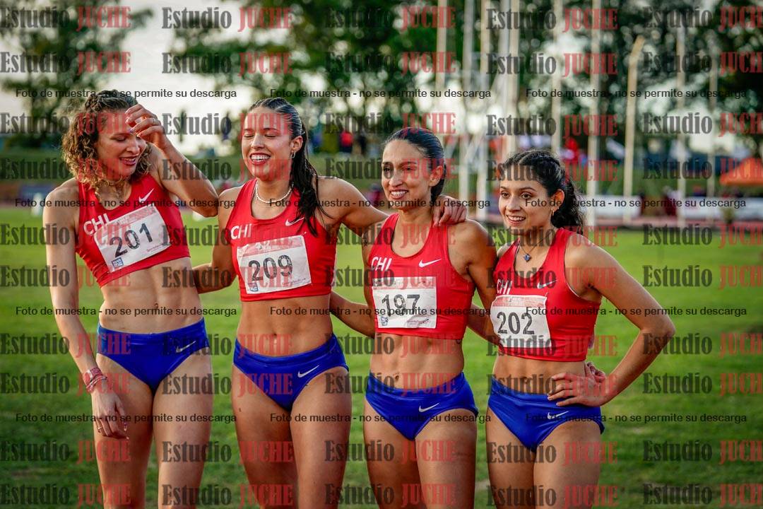 Fotos de algunos extras y podios del día 3