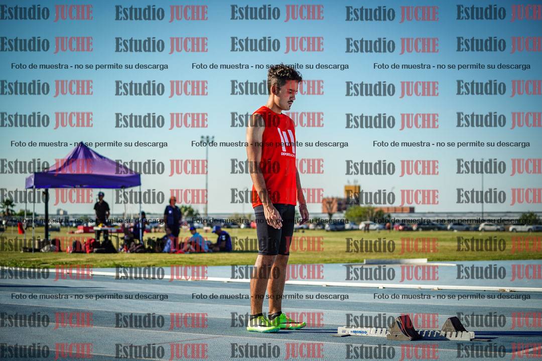 Fotos de los 400 m llanos de varones