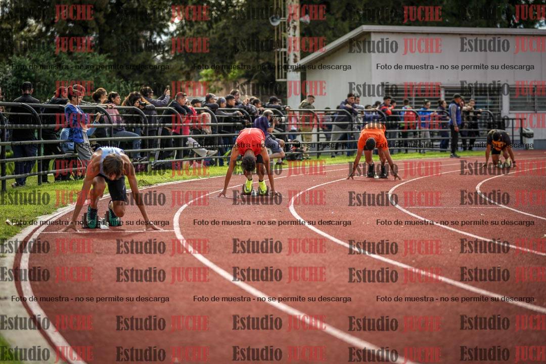 Fotos de los 400 m llanos de varones