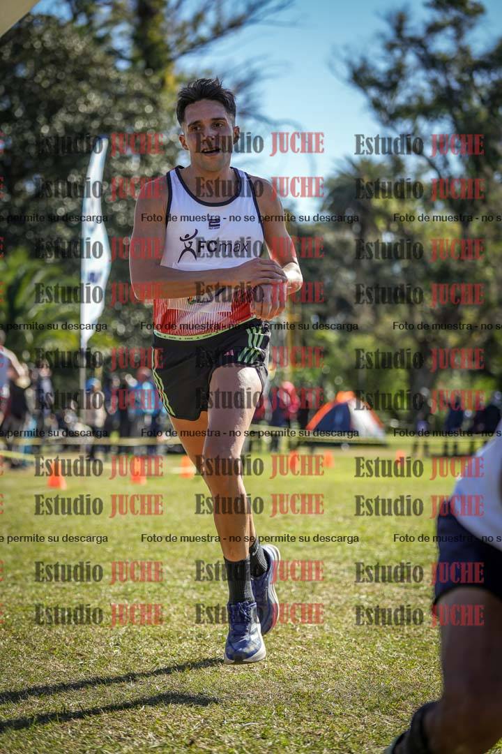 Fotos de la llegada del cross de 8000 m