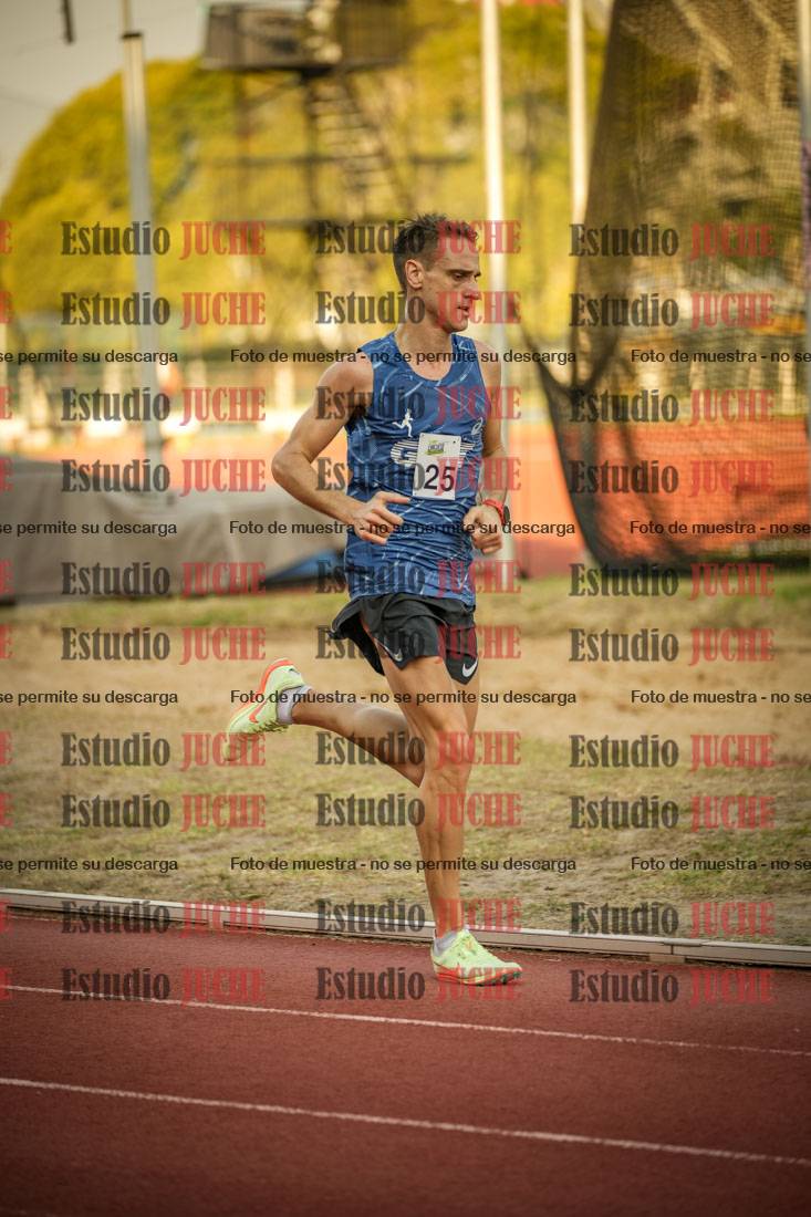 Fotos de los 5000 m llanos de mujeres y varones