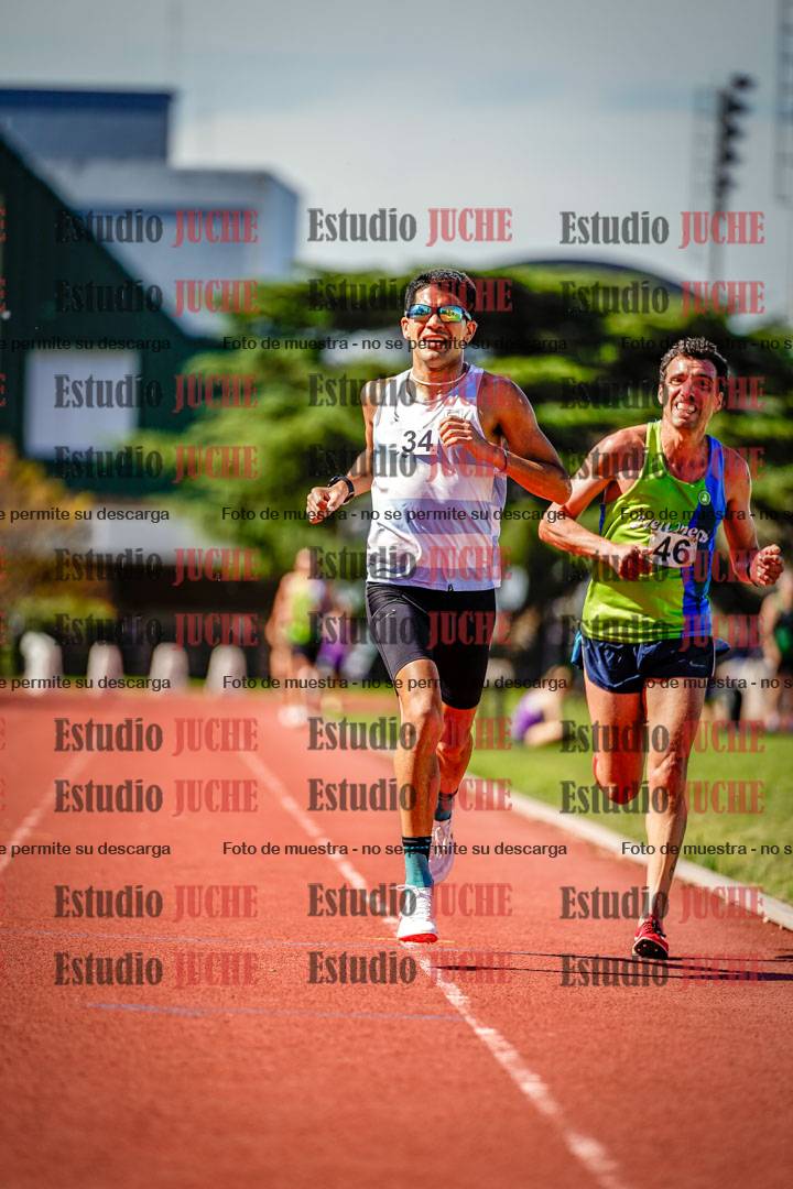 Fotos de los 5000 m llanos de mujeres y varones